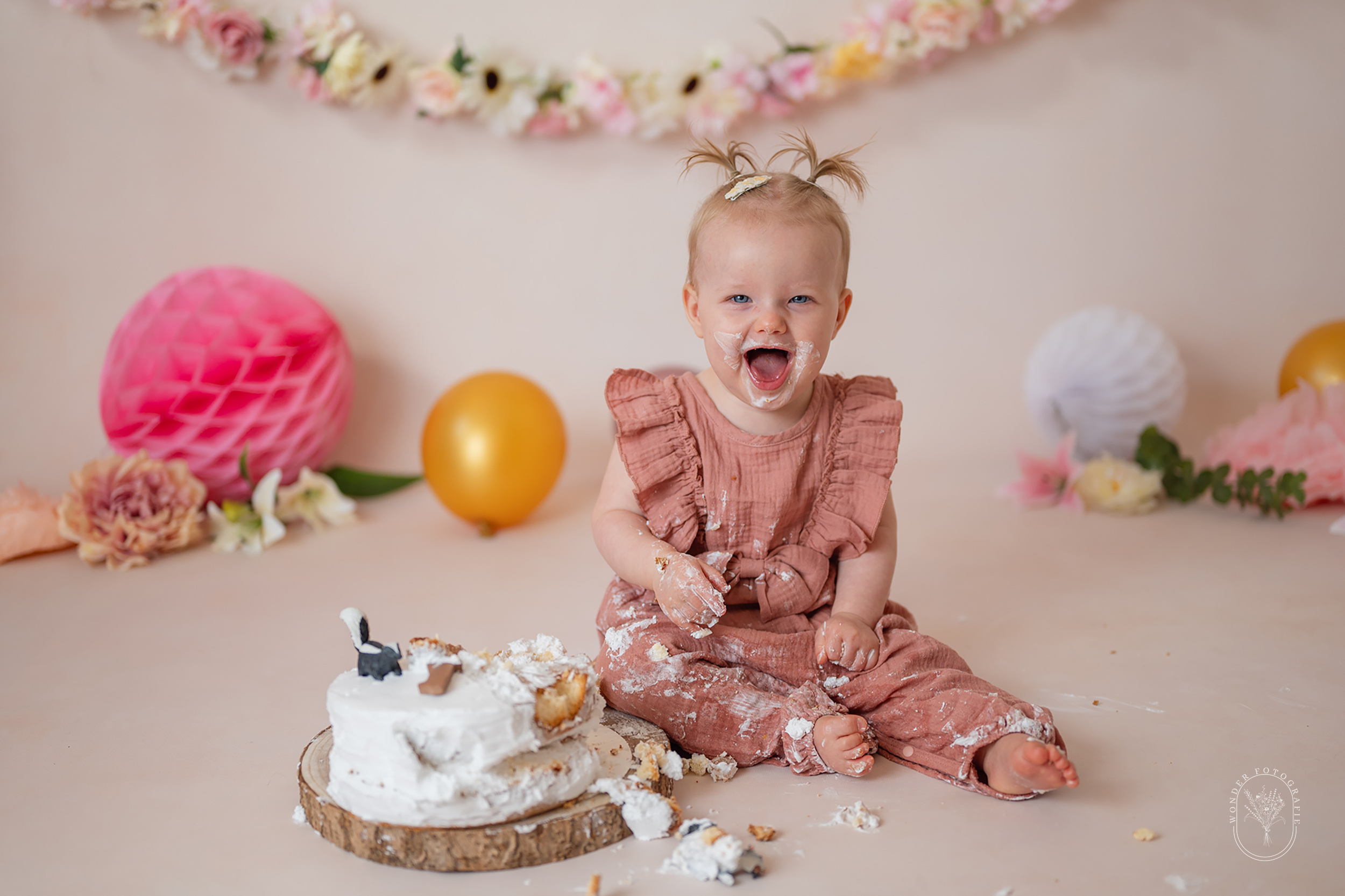 cake smash fotoshoot friesland baby shoot verjaardag heerenveen meppel emmeloord almere leeuwarden zwolle