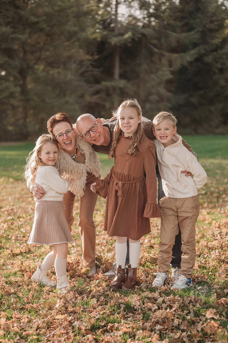 gezinsfotoshoot familiefotoshoot opa oma pake beppe fotoshoot friesland flevoland