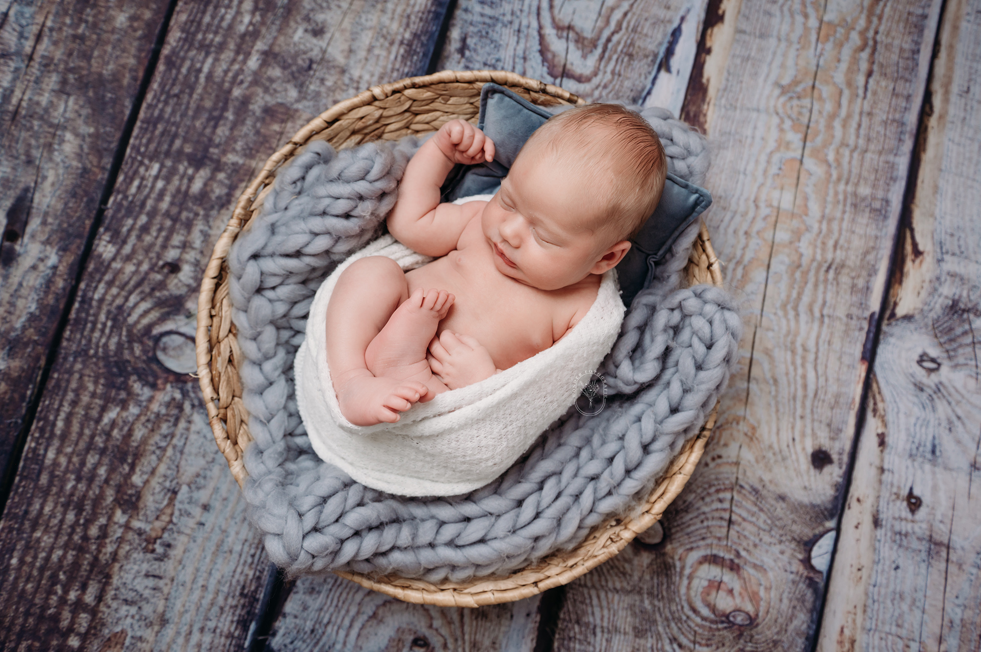newborn fotoshoot thuis friesland flevoland baby shoot aan huis