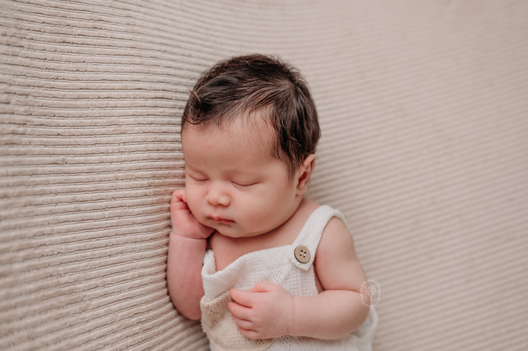 newborn fotoshoot na keizersnede