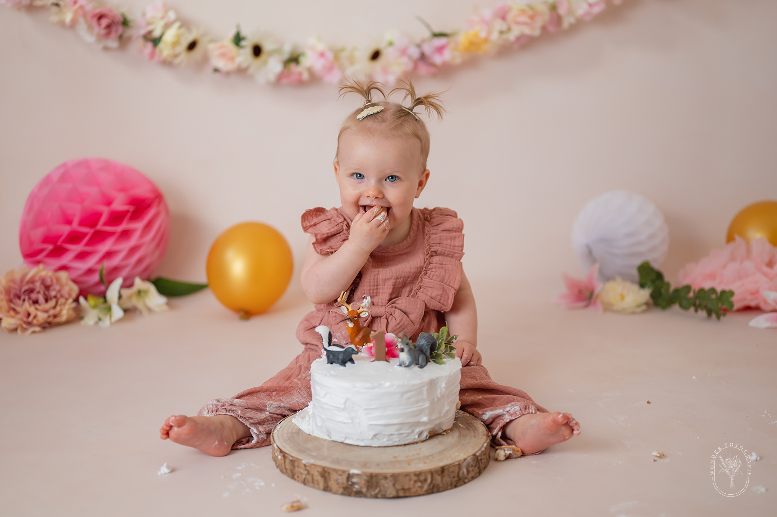 cake smash fotoshoot outfit inspiratie mousseline katoen jumpsuit