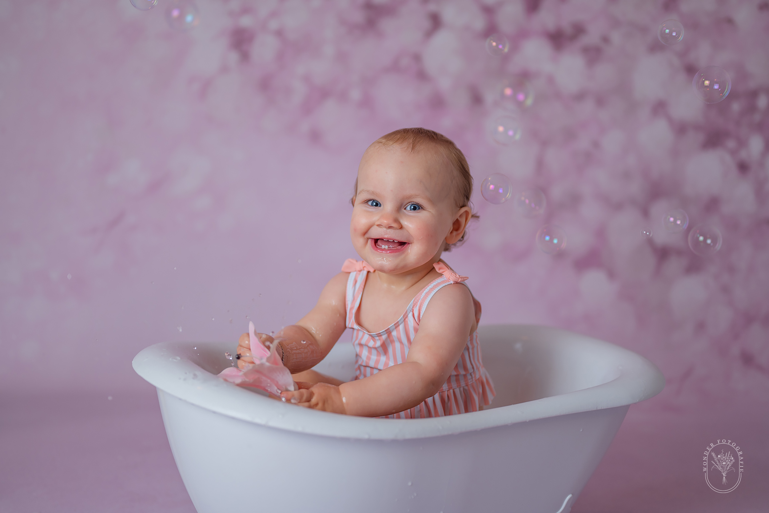 cake smash fotoshoot outfit inspiratie badpakje