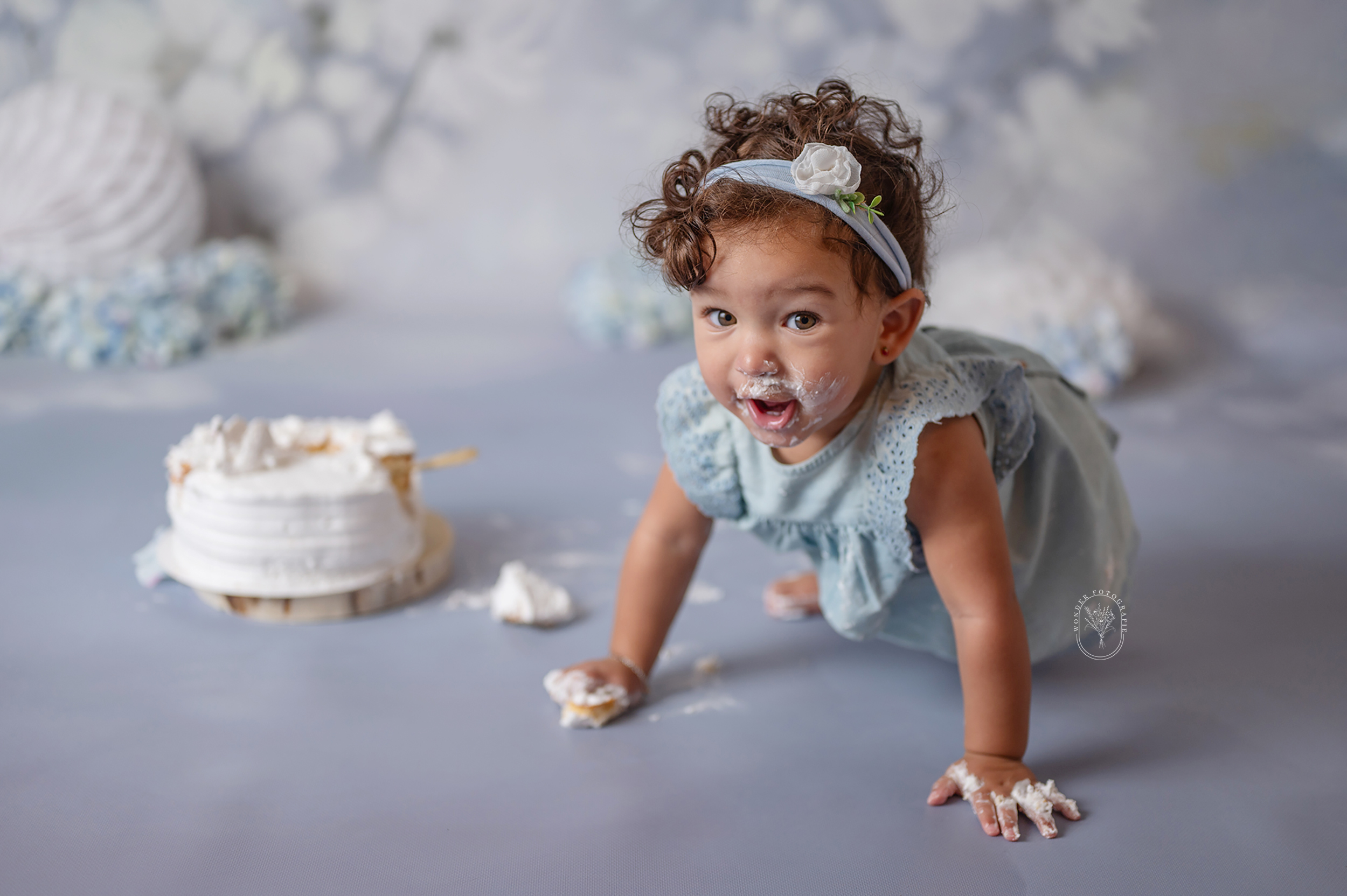 cake smash fotoshoot friesland flevoland baby fotostudio taart badje