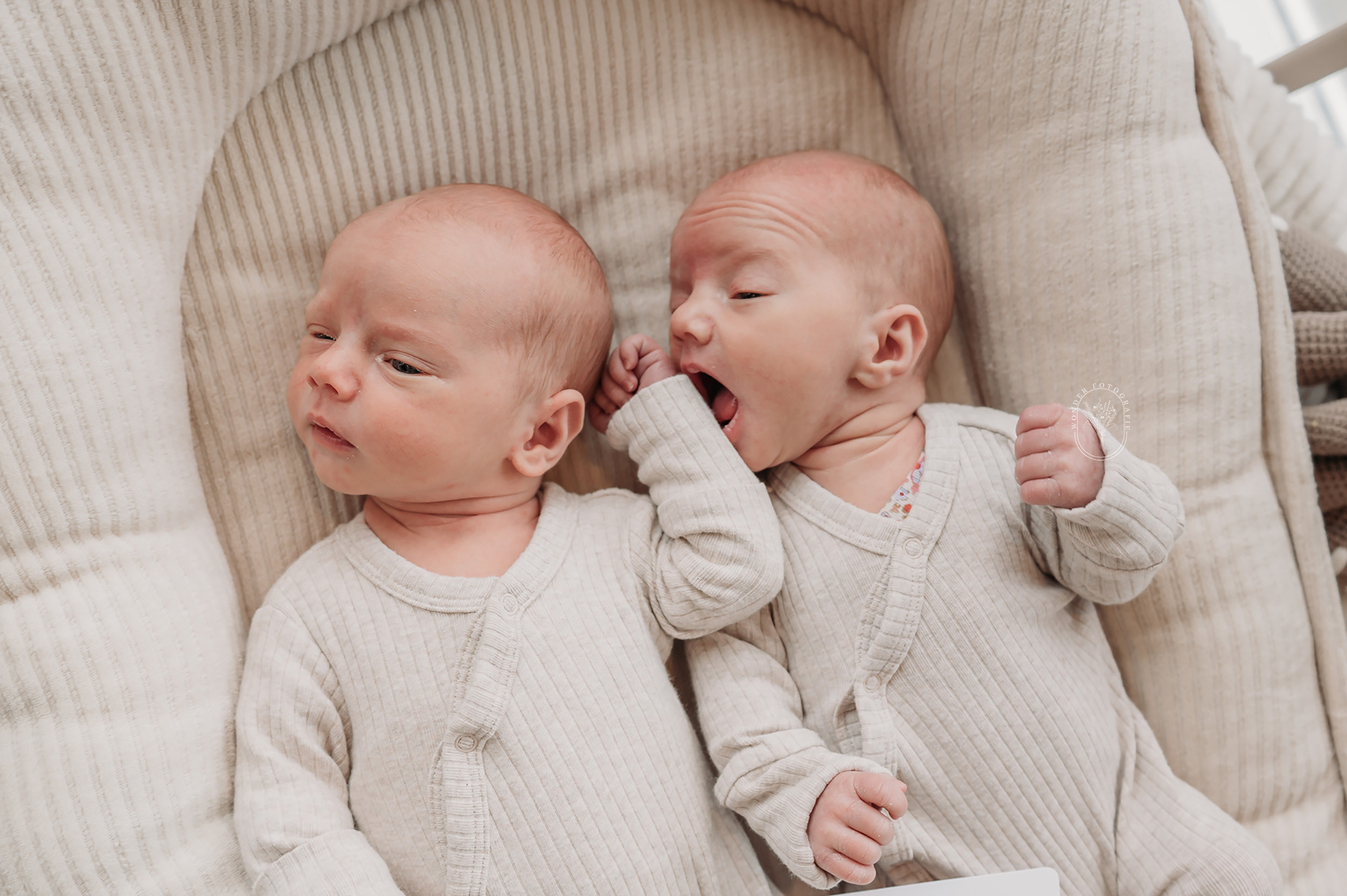 newborn lifestyle fotoshoot thuis wolvega heerenveen steenwijk meppel lemmer emmeloord 