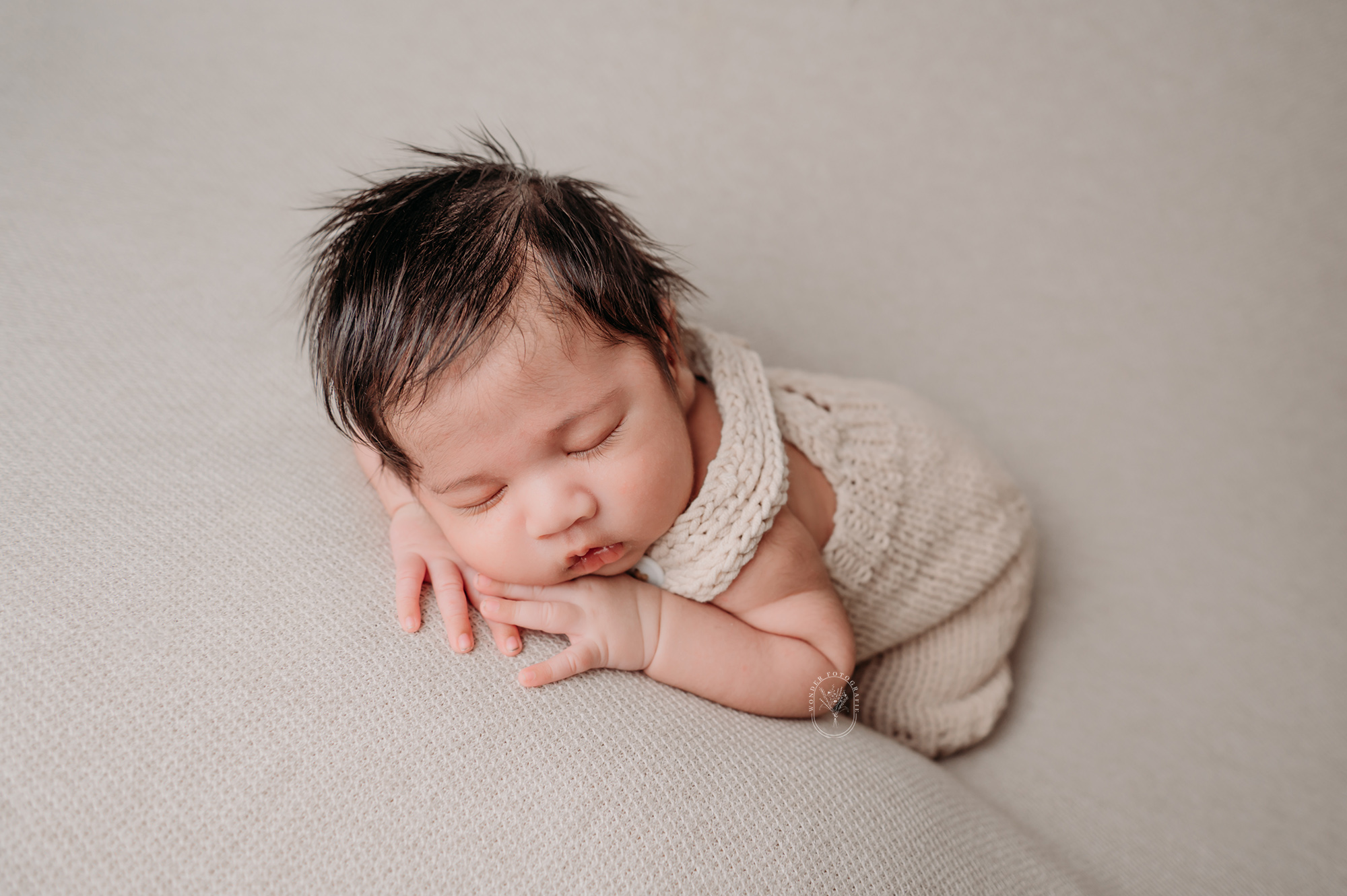 newborn fotoshoot almere leeuwarden meppel zwolle baby shoot