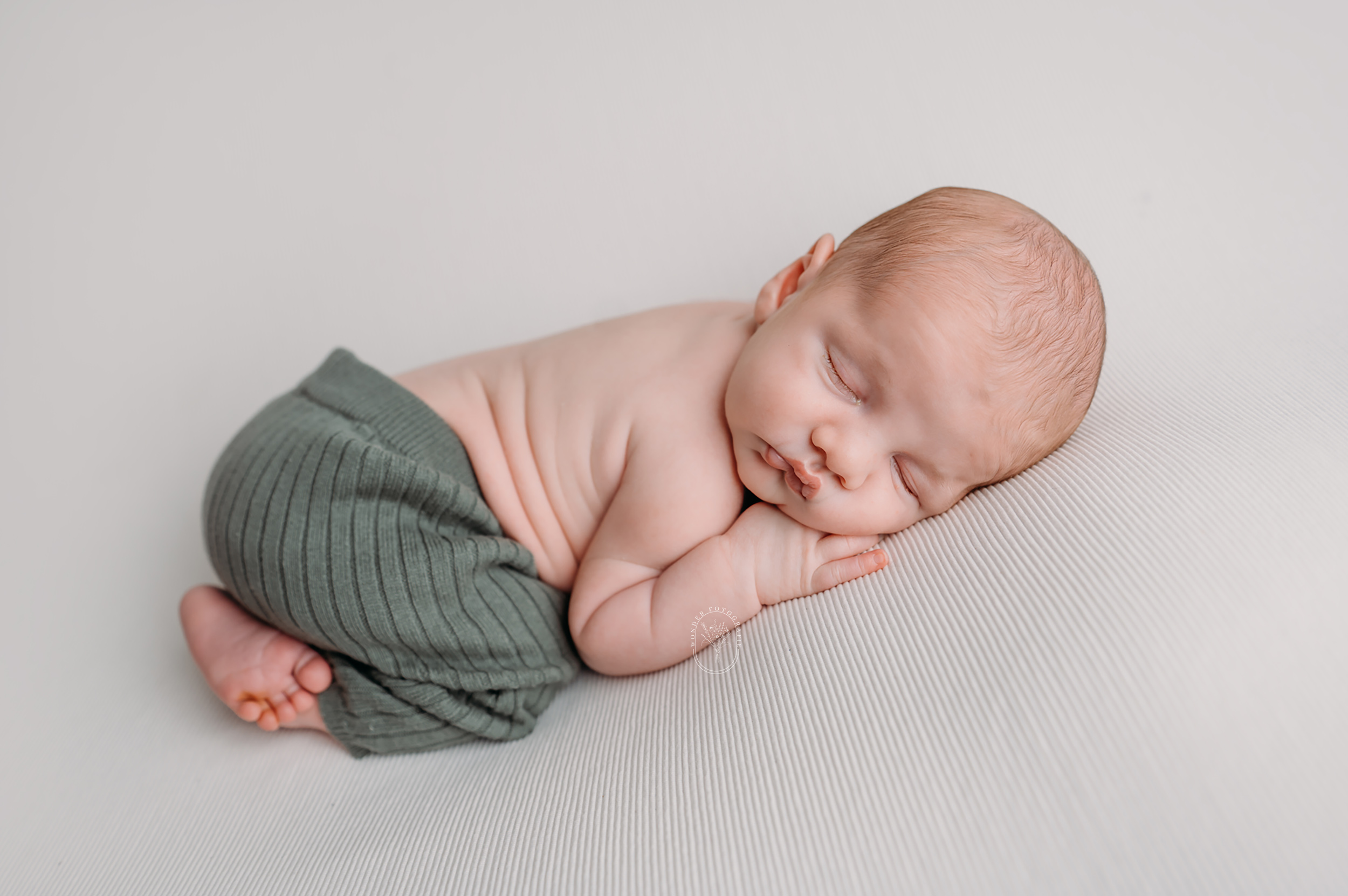 newborn fotoshoot baby fotografie friesland overijssel flevoland drenthe