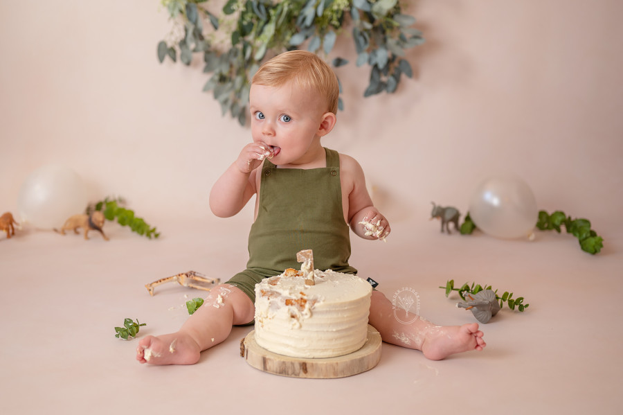 Cake Smash Fotoshoot Friesland Baby Fotografie Taart Eerste verjaardag Fotograaf Flevoland