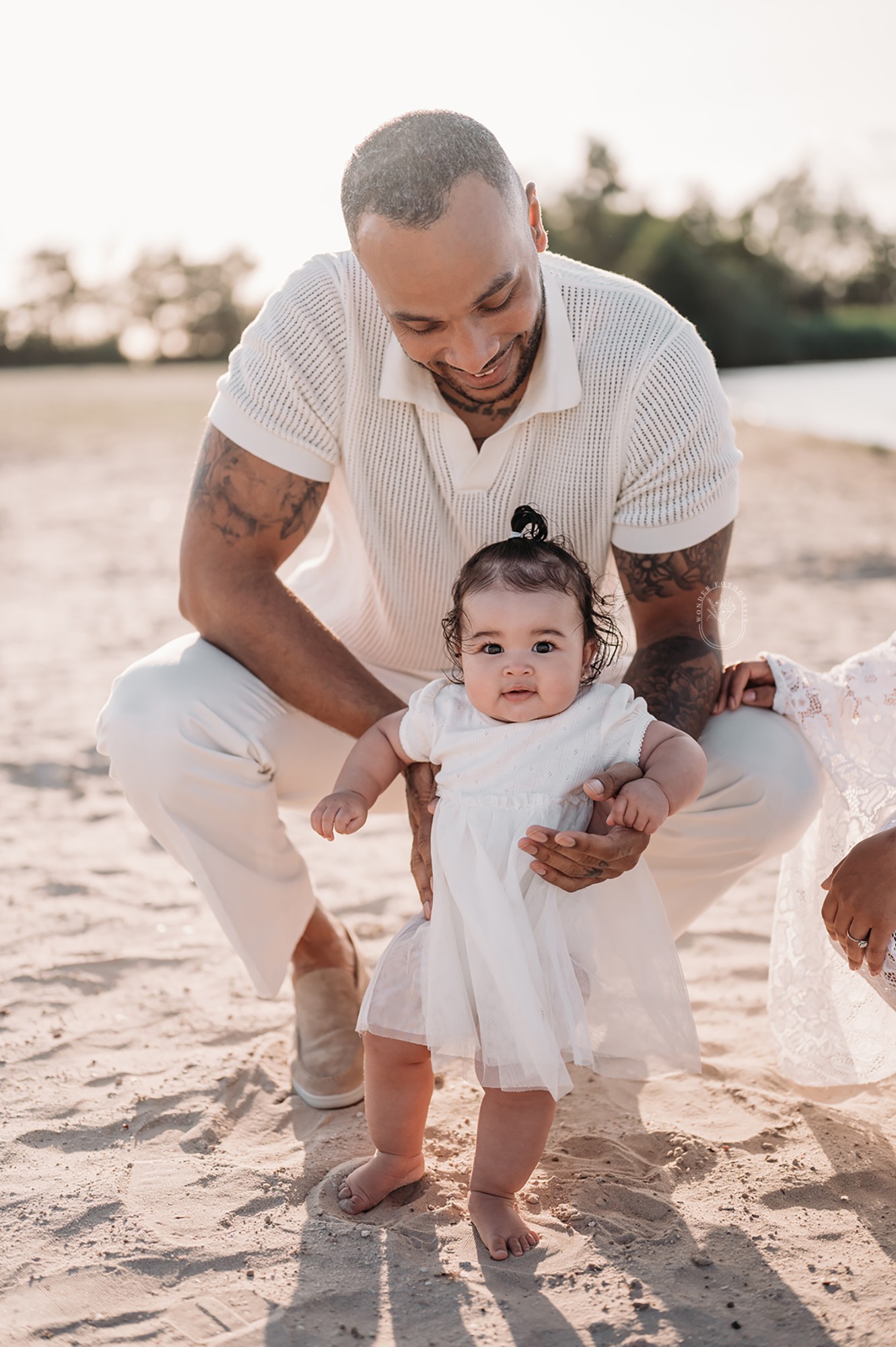 Gezinsfotoshoot Friesland gezin familie fotoshoot strand bos
