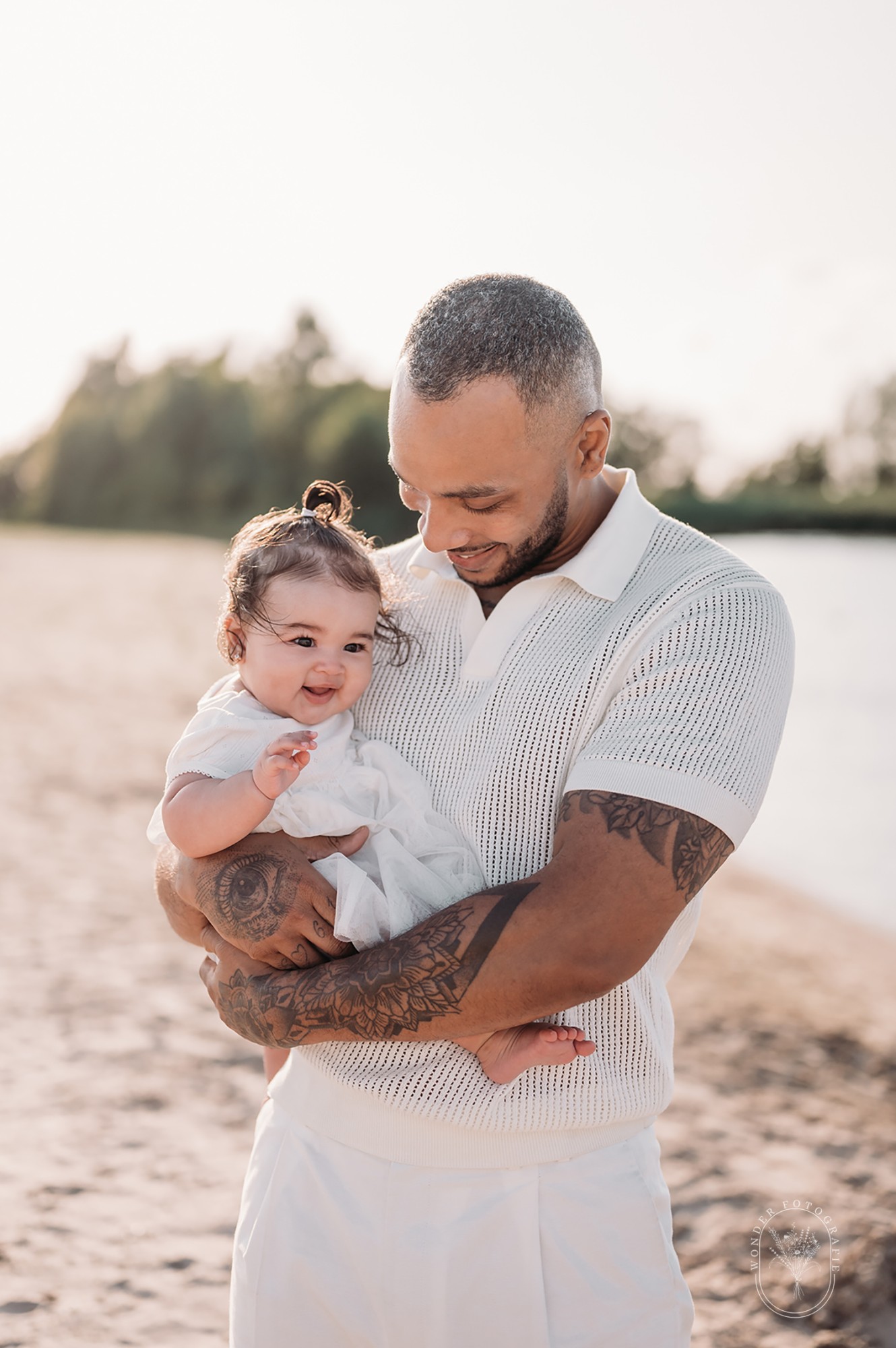 Gezinsfotoshoot Friesland gezin familie fotoshoot strand bos