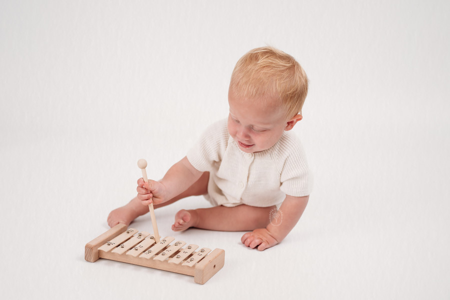 Kinderfotoshoot kinderportret kinderfotograaf fotostudio friesland kind puur naturel wit