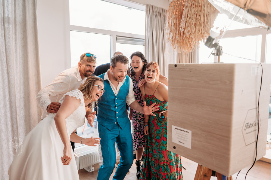 Trouwfotograaf Friesland trouwen Oranjerie landgoed Oranjestein netl eigen wijze tsjerke broerekerk